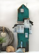 Wieża z domkami - drewniana belka dekoracyjna