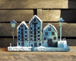 Dekoracja z drewna, ręcznie malowana - domki Zimowe Spichrze