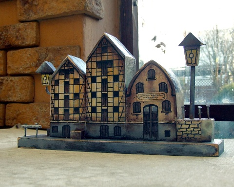 Dekoracja z drewna, ręcznie malowana - domki Spichrze nad Brdą