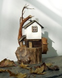 Drewniany domek dekoracyjny - Biały Młyn Drewniany domek dekoracyjny - Biały Młyn