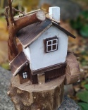 Drewniany domek dekoracyjny - Biały Młyn Drewniany domek dekoracyjny - Biały Młyn