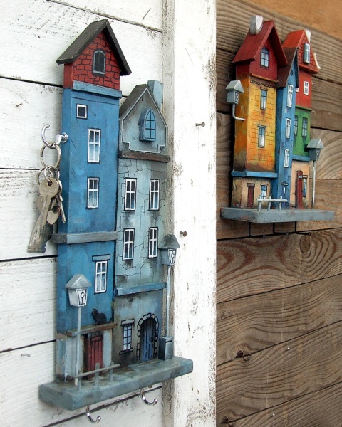 Drewniany wieszak na klucze - Niebieska Kamienica