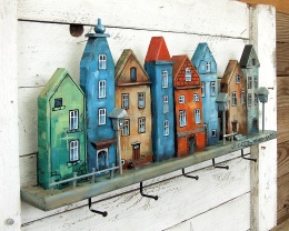 Drewniany wieszak na ubrania - Kolorowa starówka