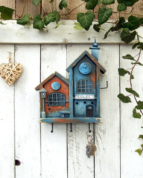 Drewniany wieszak na klucze, mały - seria Zabytkowe dworce