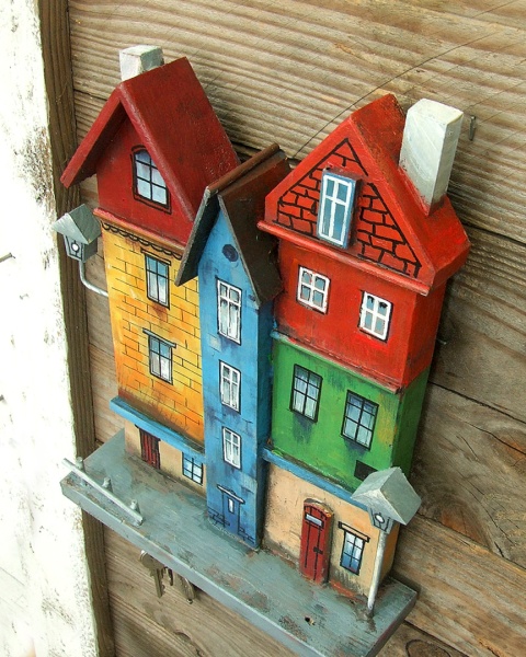 Drewniany wieszak na klucze - Kolorowa starówka