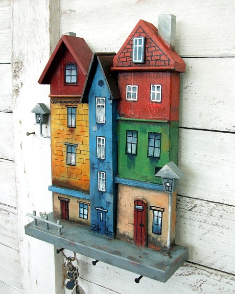 Drewniany wieszak na klucze - Kolorowa starówka