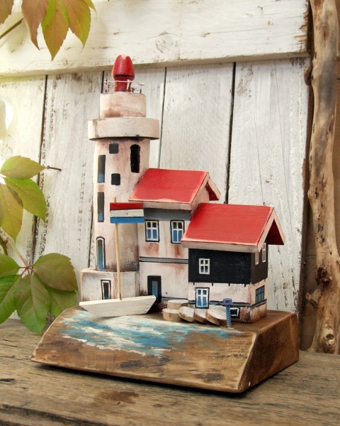 Latarnia Morska w Marken - dekoracja z drewna