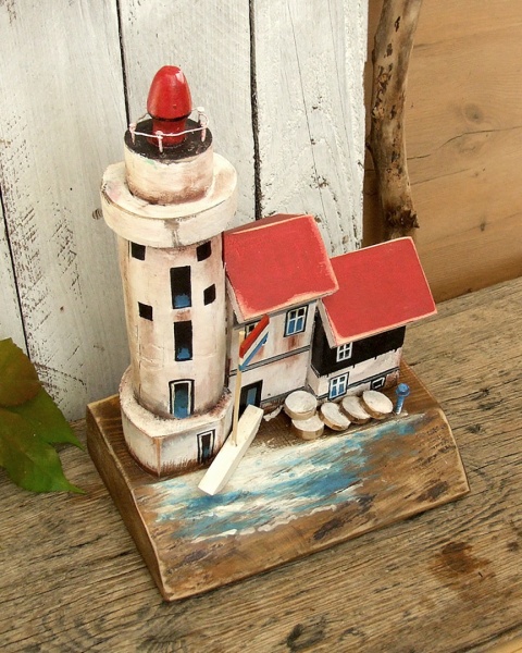 Latarnia Morska w Marken - dekoracja z drewna
