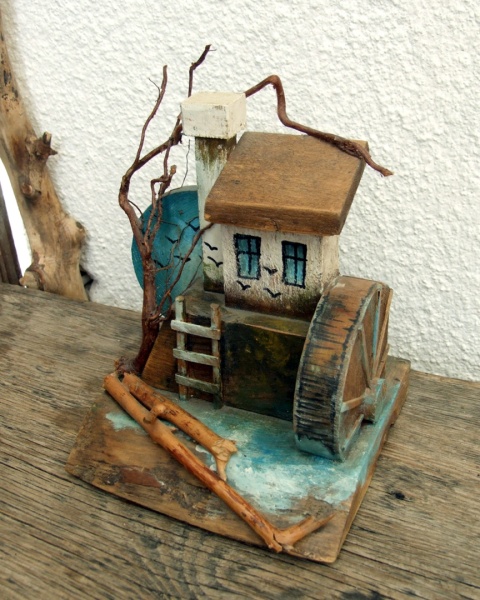 Domek, młyn ze starego drewna - Na Uboczu