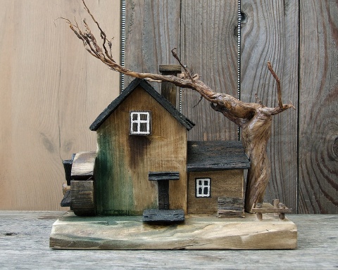 Drewniany domek dekoracyjny - Młyn Na Zaciszu