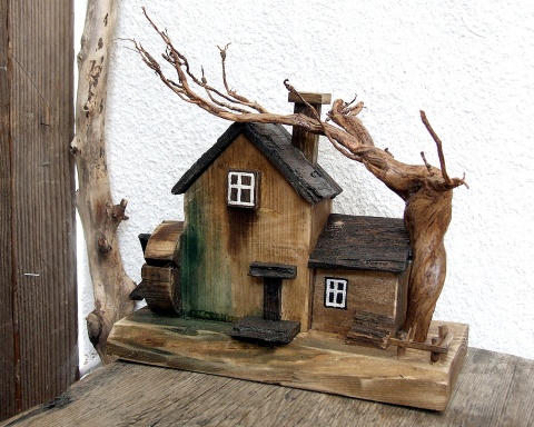 Drewniany domek dekoracyjny - Młyn Na Zaciszu