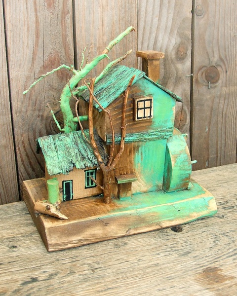 Drewniany domek dekoracyjny - Zapomniany Młyn