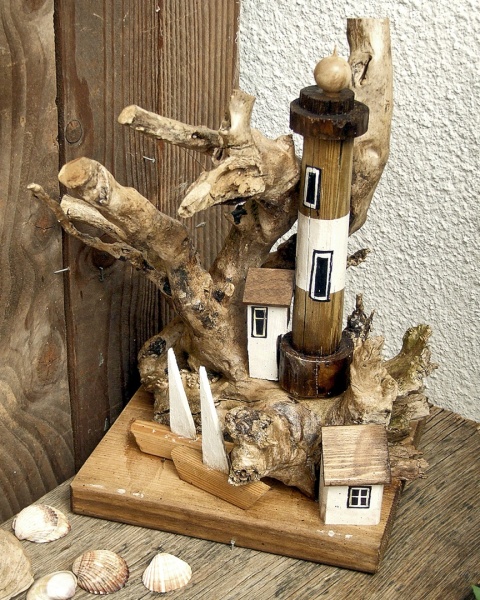 Latarnia Morska - dekoracja z fragmentem naturalnego korzenia