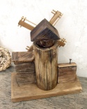 Stary Młyn Wiatrowy - dekoracja z drewna