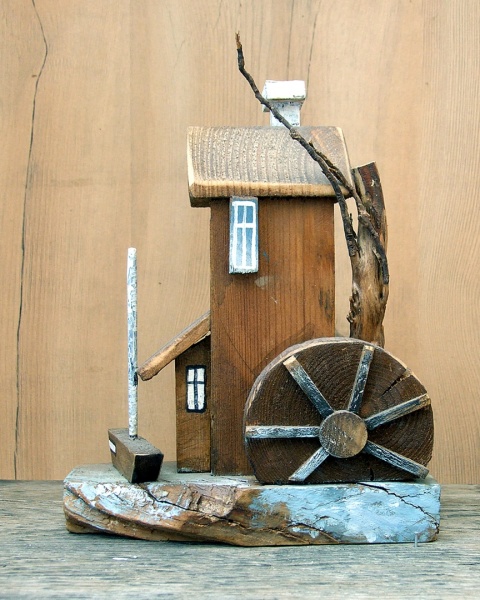 Dekoracja ze starego drewna - Młyn nad strugą