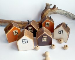 Małe dekoracyjne domki z drewna - na sztuki
