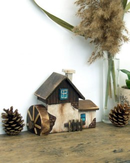 Młyn - domek dekoracyjny z drewna