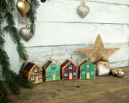 4 drewniane małe domki - dekoracja, zawieszka